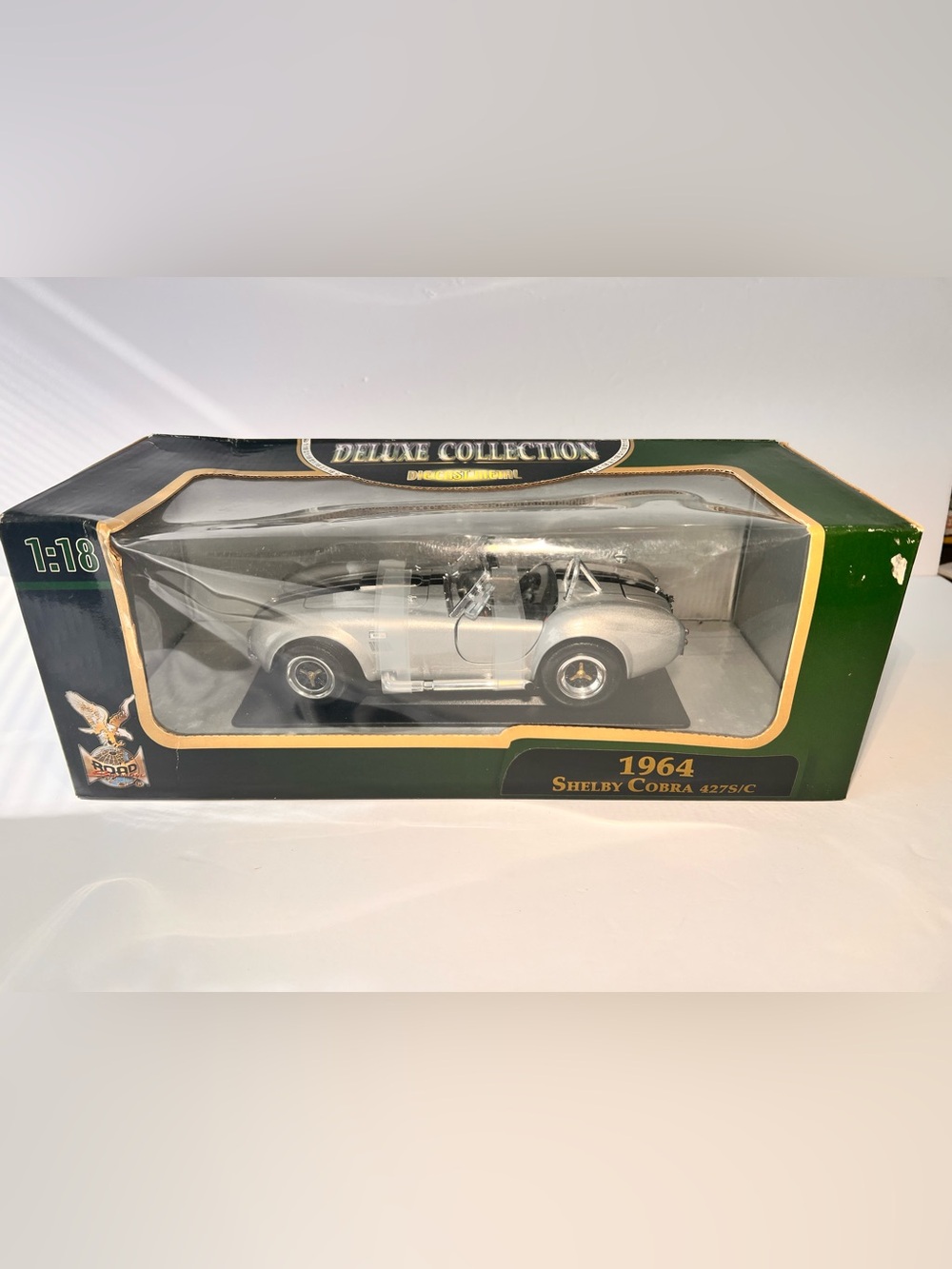 1964 Shelby Cobra 427 S/C 1:18 Yat Ming Road Signature Diecast #92058 Boxed